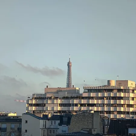 Beautiful And Bright Appt With Eiffel Tower View Parigi